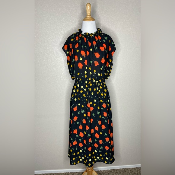 Banana Republic Dresses & Skirts - Banana Republic sleeveless, lightweight maxi dress, size 8, perfect for Spring!